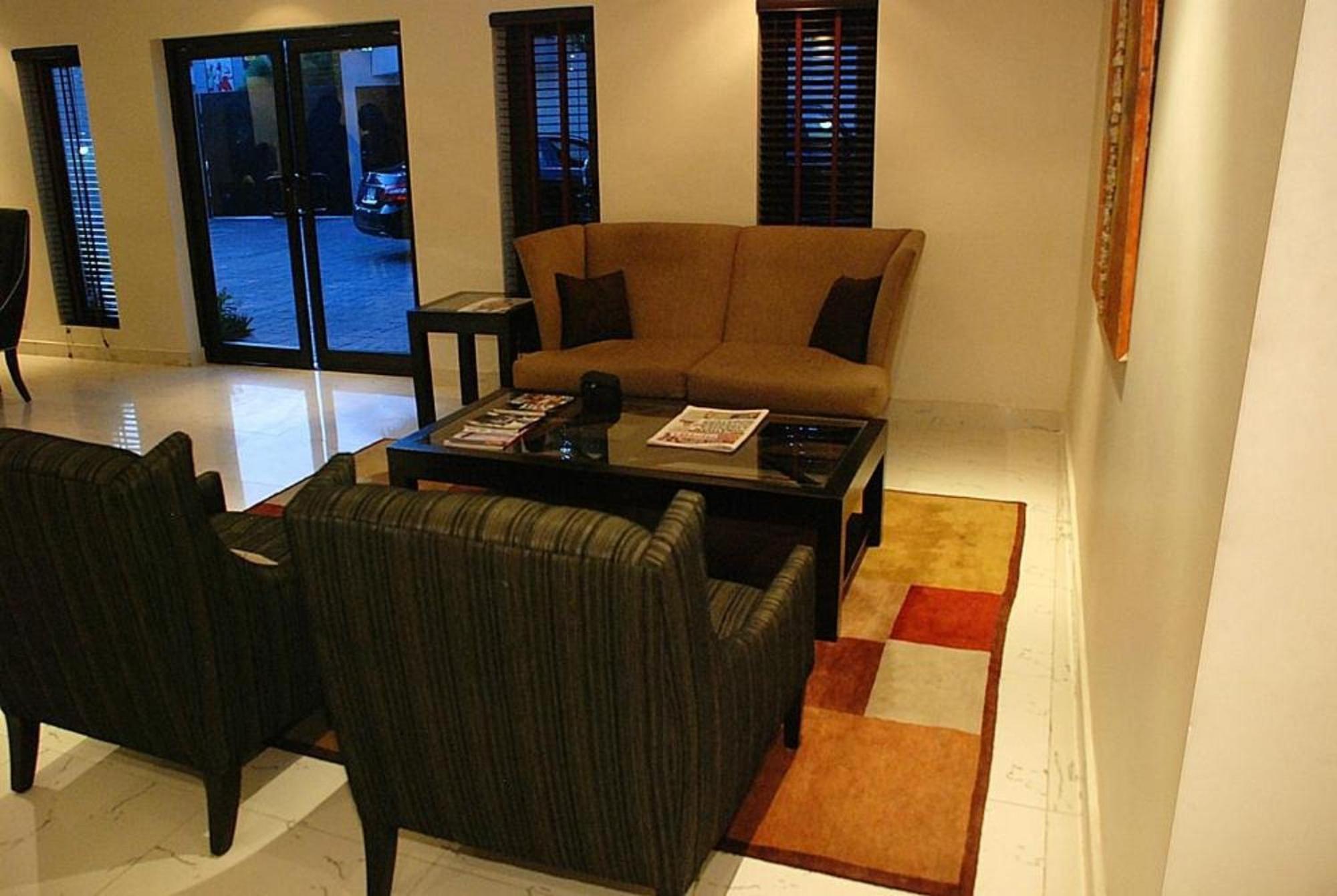 S & S Hotel & Suites Lagos Dış mekan fotoğraf