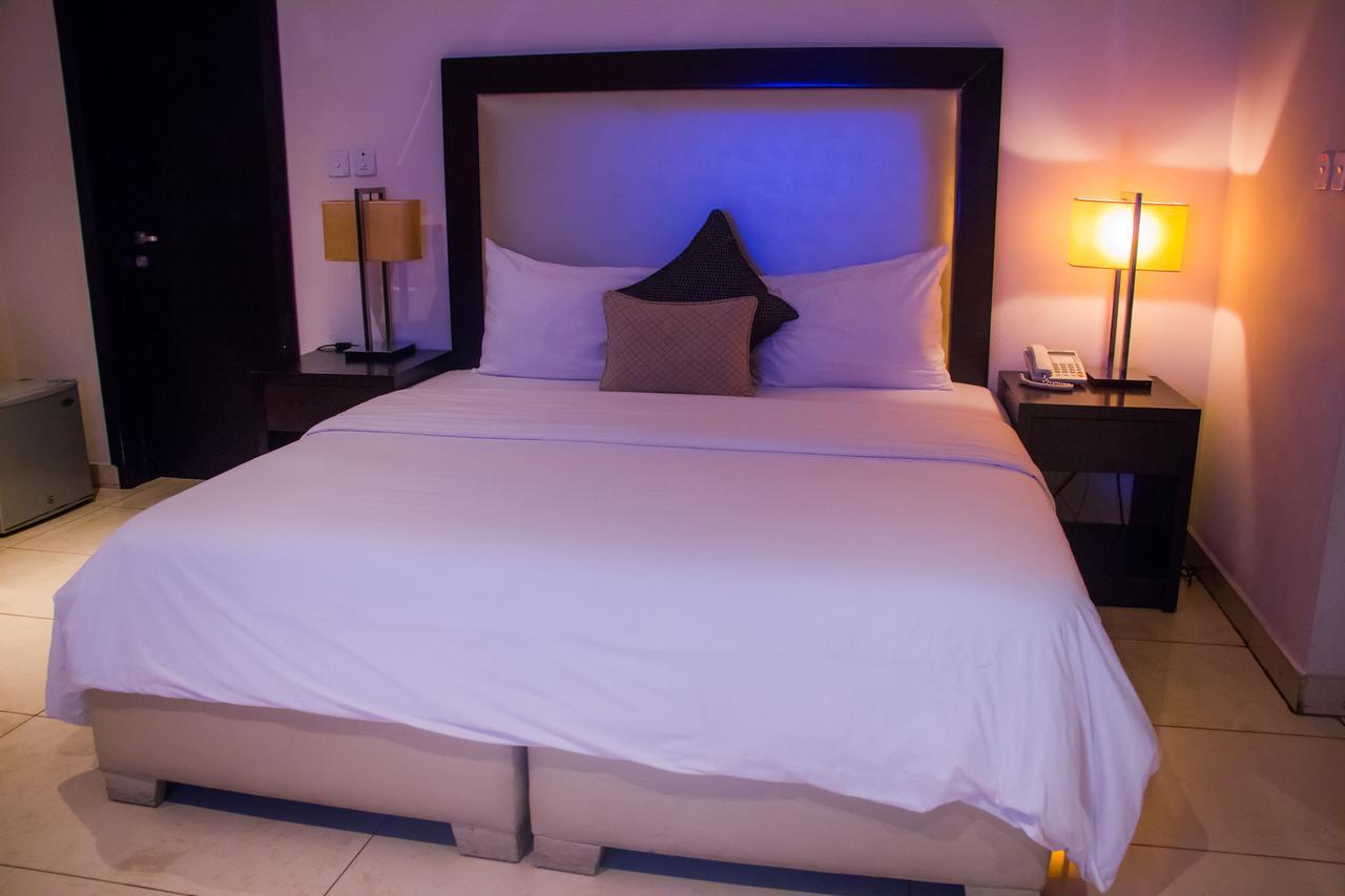S & S Hotel & Suites Lagos Dış mekan fotoğraf