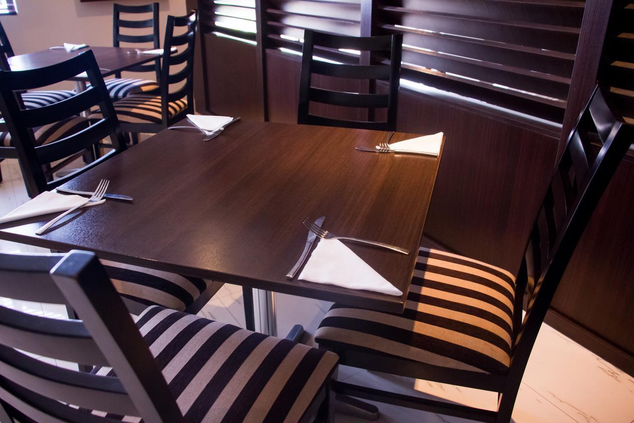 S & S Hotel & Suites Lagos Dış mekan fotoğraf