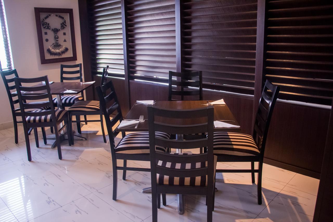 S & S Hotel & Suites Lagos Dış mekan fotoğraf