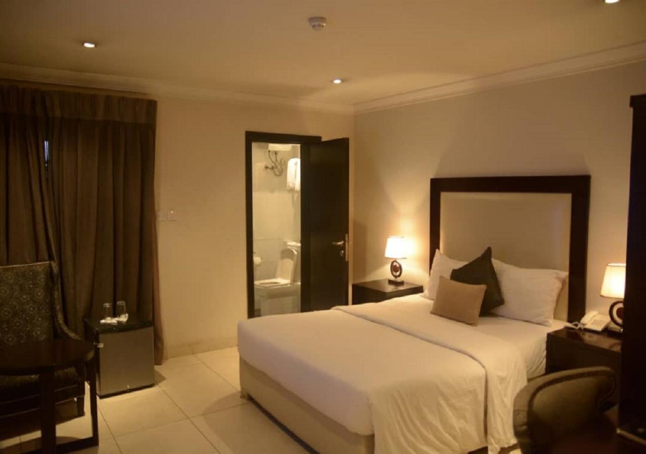S & S Hotel & Suites Lagos Dış mekan fotoğraf