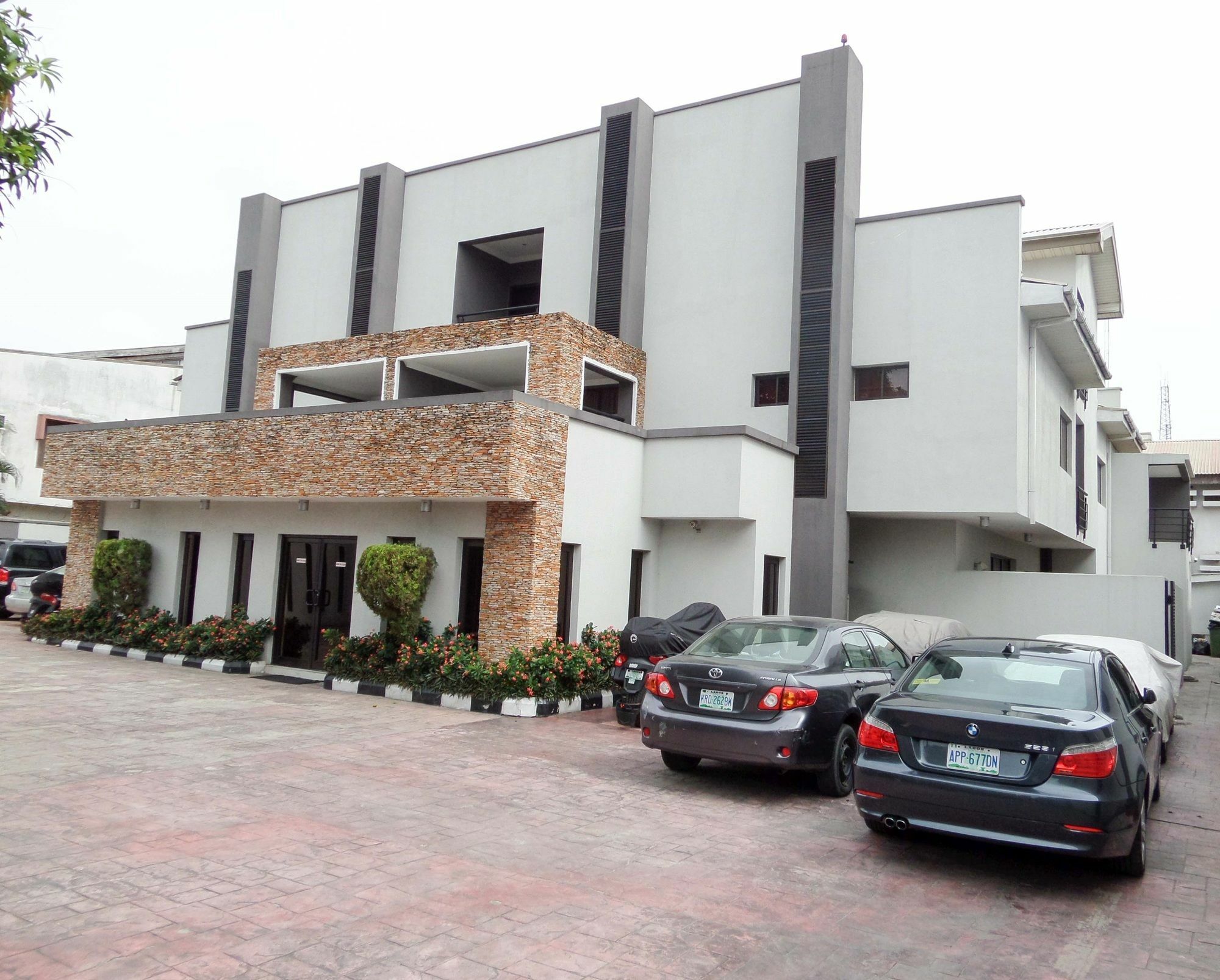 S & S Hotel & Suites Lagos Dış mekan fotoğraf