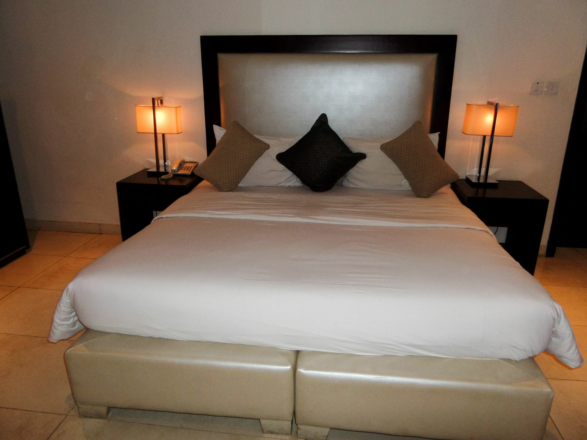 S & S Hotel & Suites Lagos Dış mekan fotoğraf